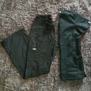 Cherokee scrub top & bottom